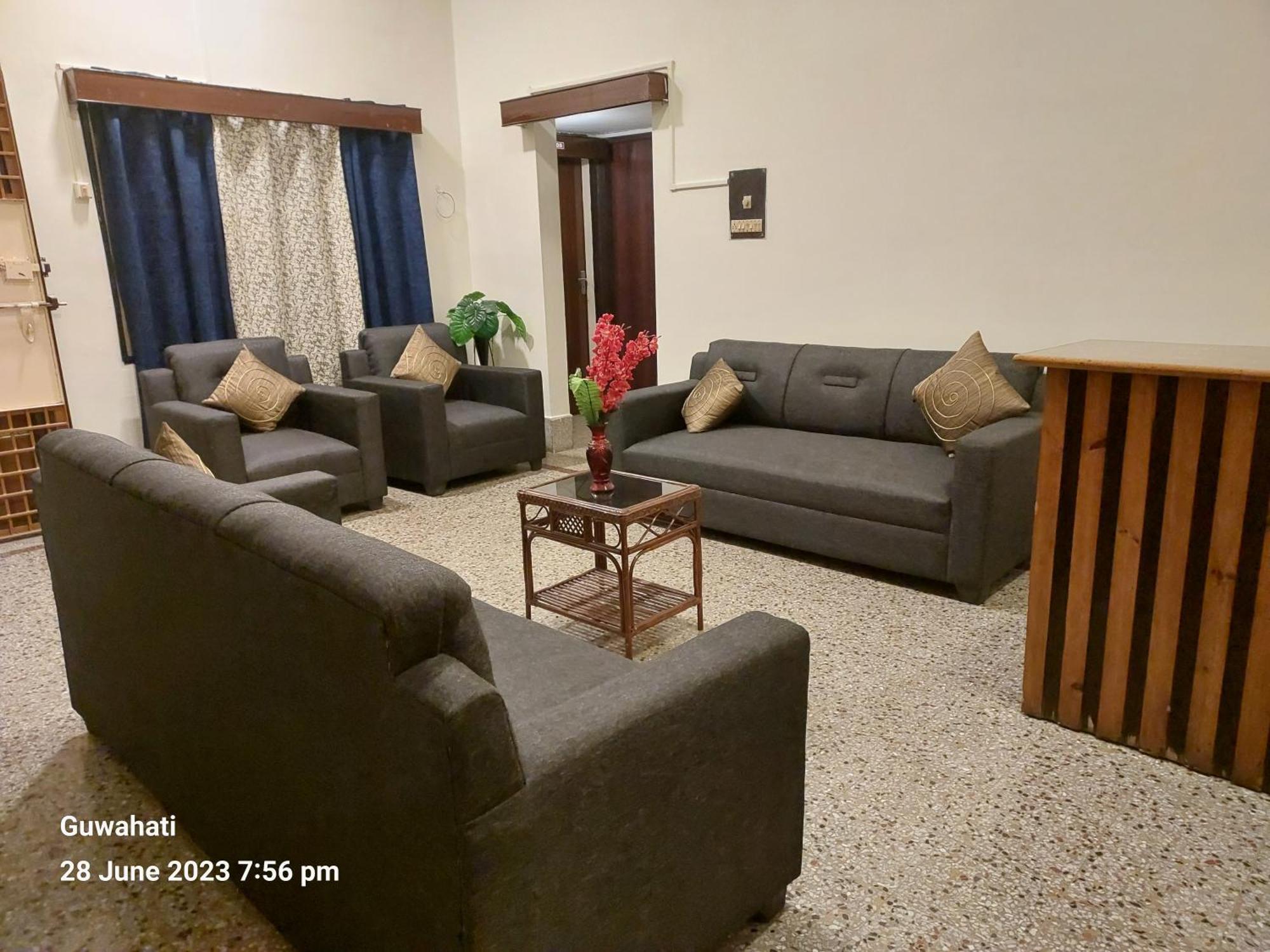 غاواهاتي Riverview Guest House المظهر الخارجي الصورة