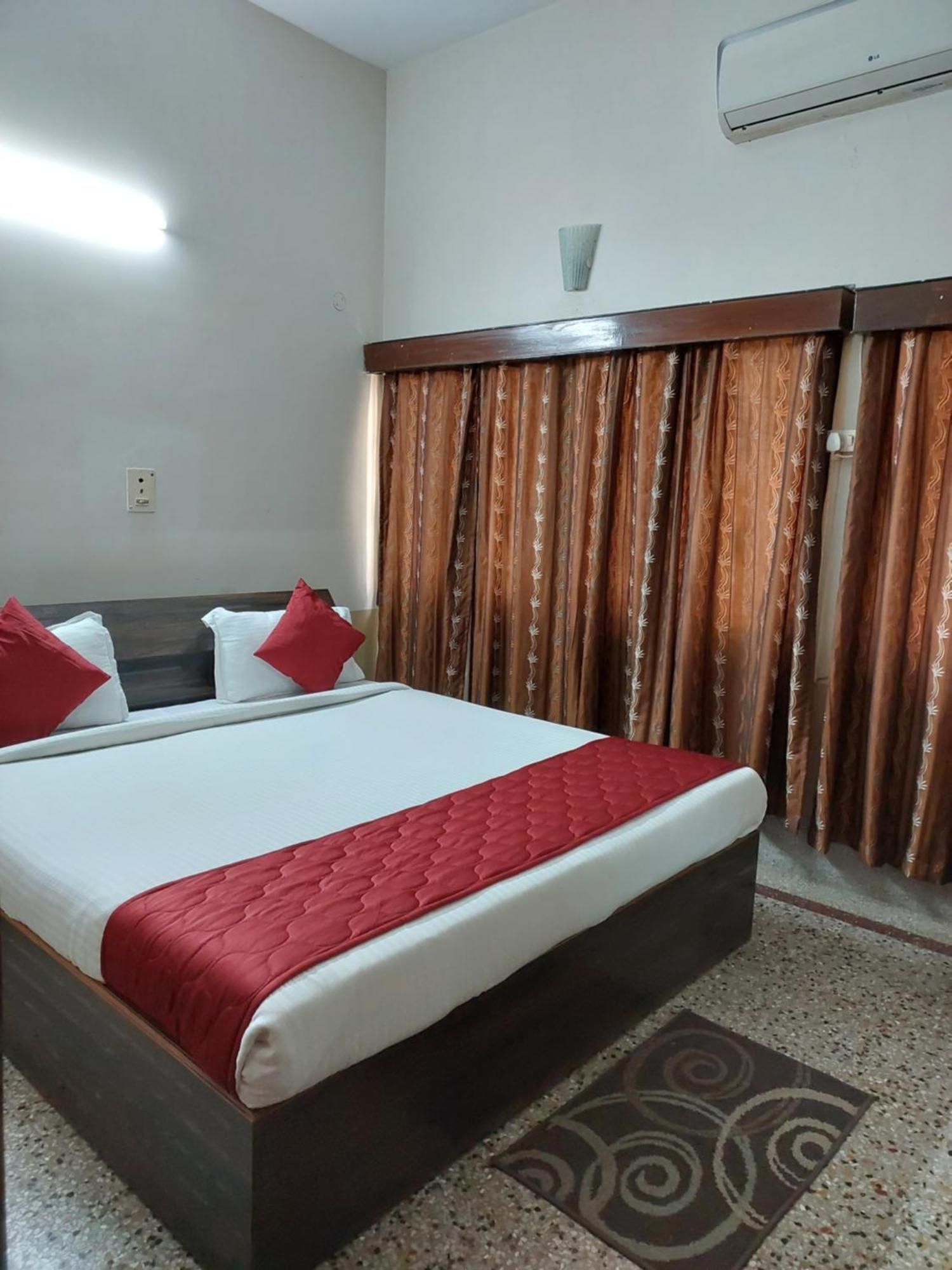 غاواهاتي Riverview Guest House المظهر الخارجي الصورة