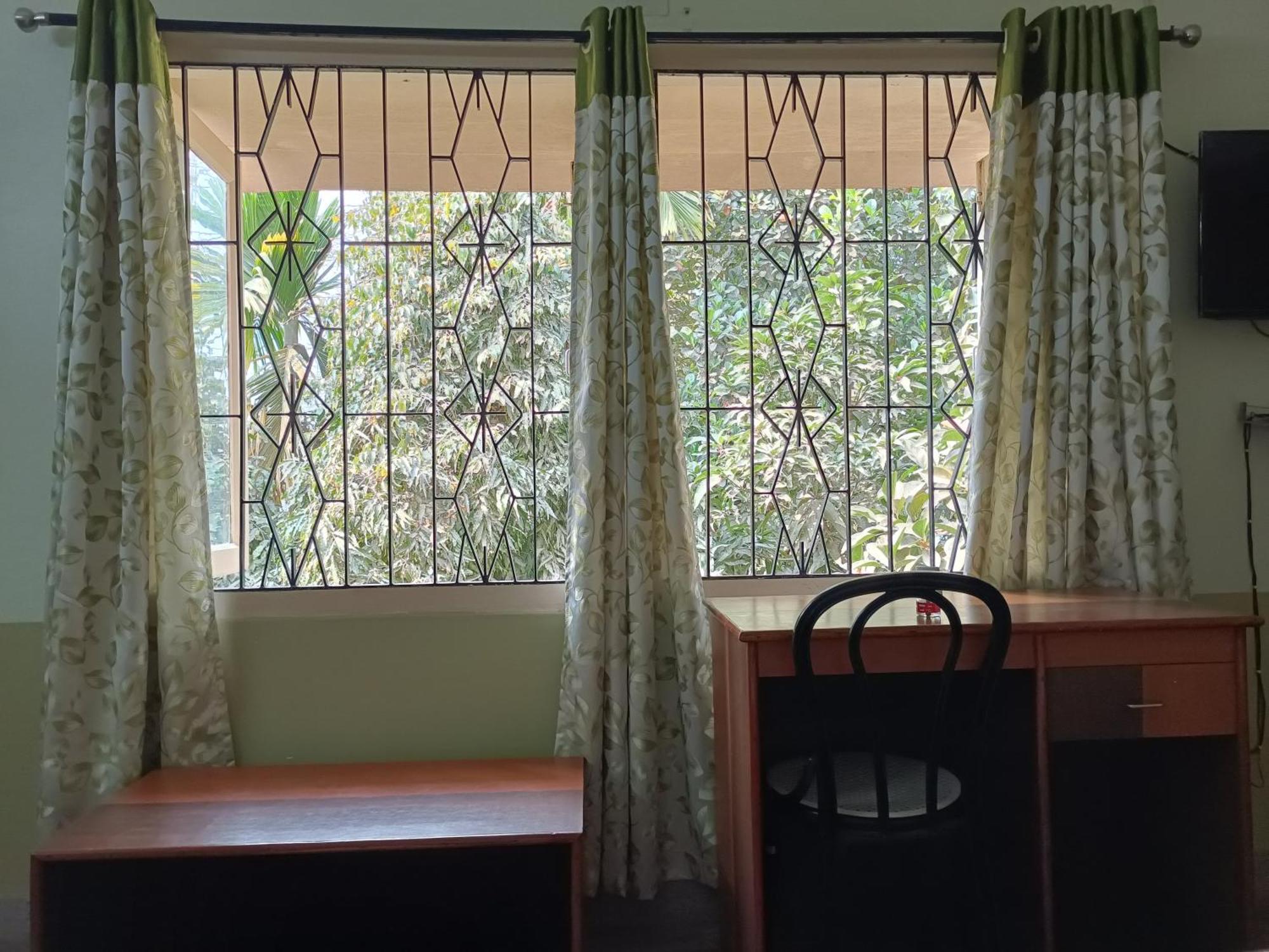 Riverview Guest House غاواهاتي المظهر الخارجي الصورة